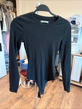 Abercrombie & Fitch Black Ribbed Long-Sleeve Bodysuit